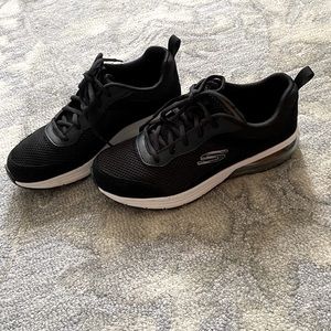 Size 7.5M Womens sketcher memory foam sneakers